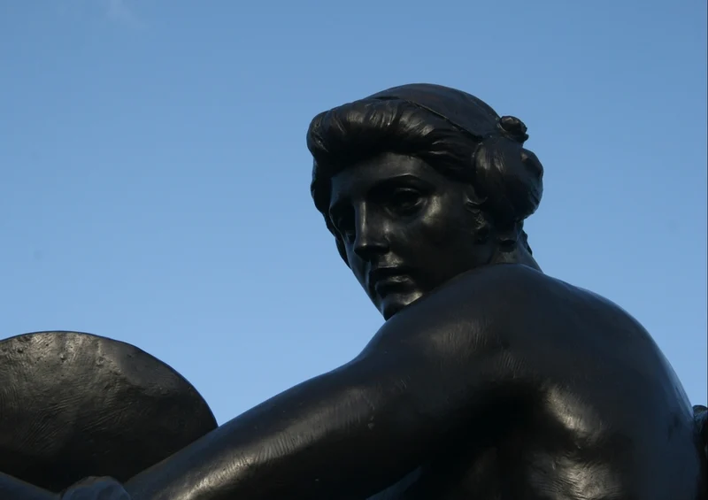 55285 Hintergründe - Statue Puzzle