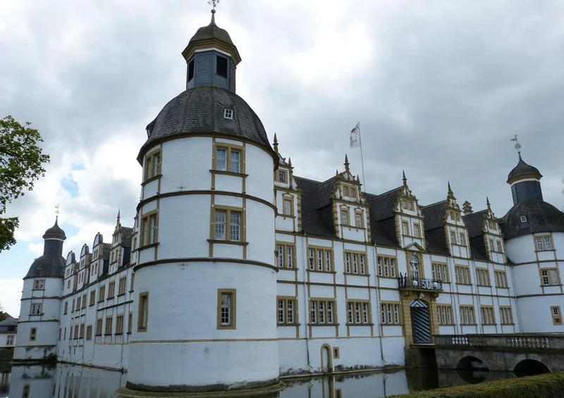 30756 Gebäude - Schloss Neuhaus Puzzle
