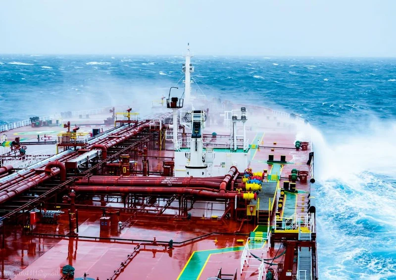 17119 Industrie - Tanker im Sturm Puzzle