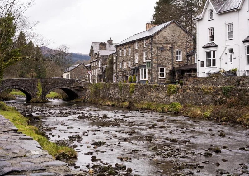 17217 Gebäude - Brücke in Wales Puzzle