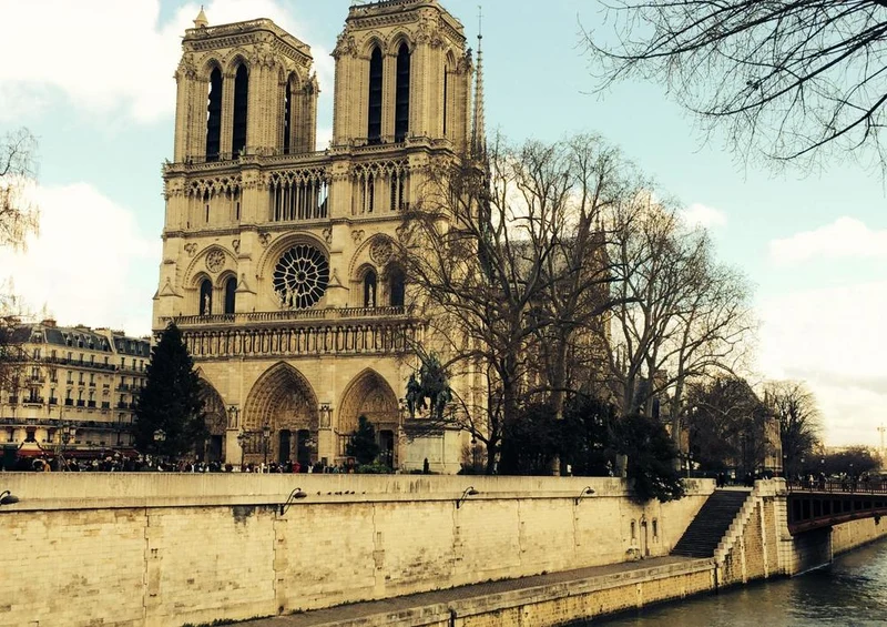 23210 Orte - Notre Dame Puzzle