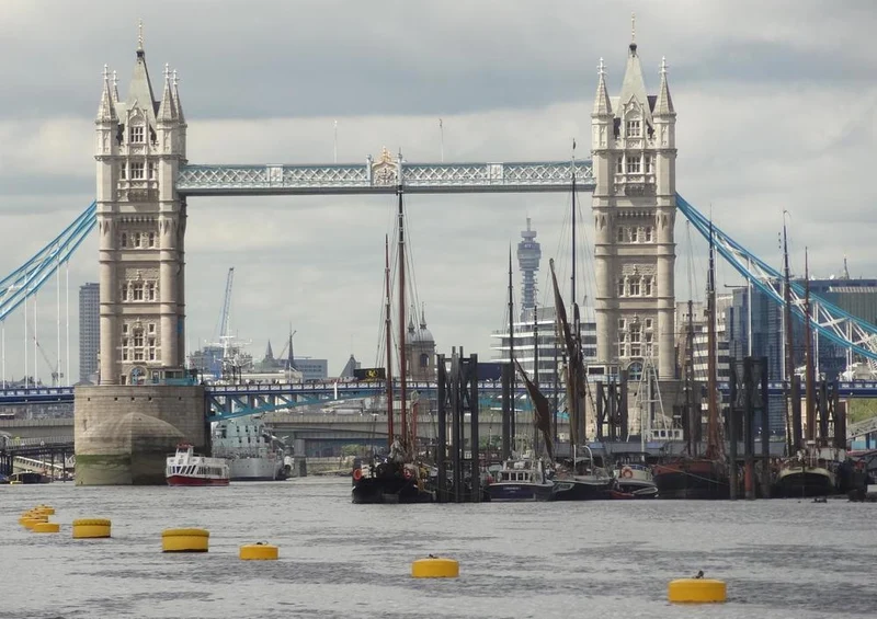22213 Reisen - Tower Bridge Puzzle