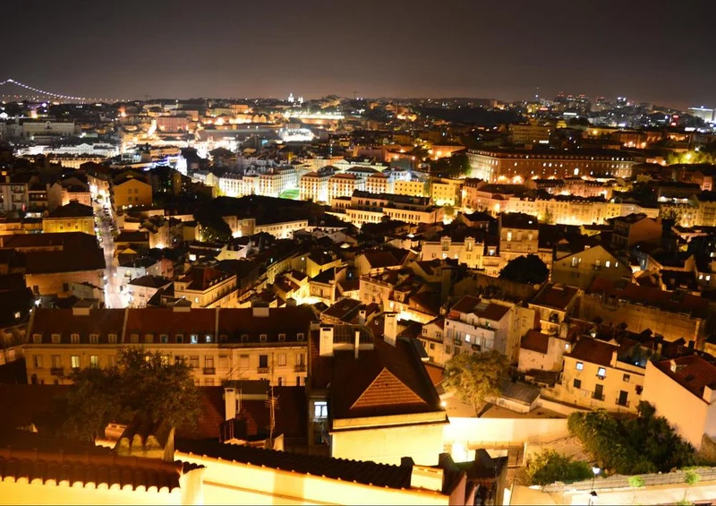 17501 Orte - Lissabon bei Nacht Puzzle