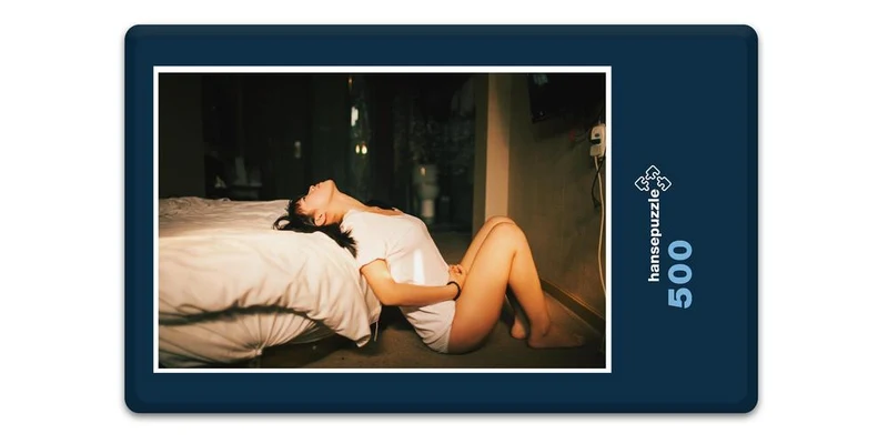 17575 Mode - Frau im Hotel Puzzle