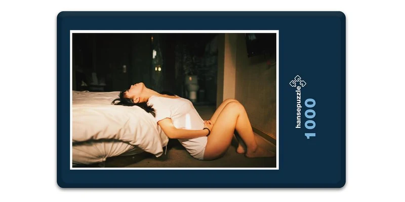 17575 Mode - Frau im Hotel Puzzle