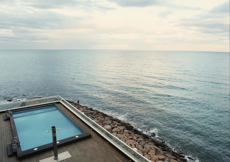 17782 Reisen - Pool am Meer Puzzle
