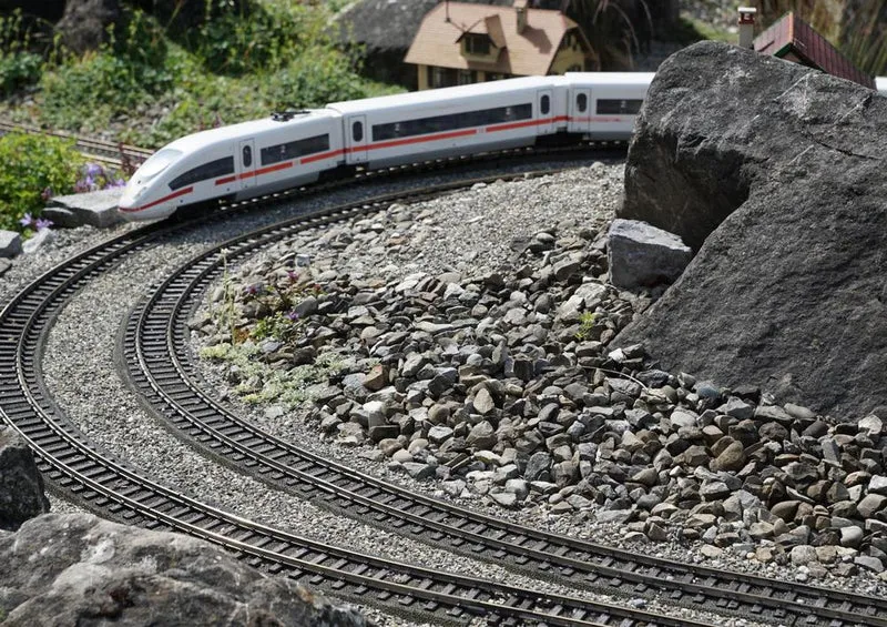 17672 Natur - Garten-Bahn Puzzle