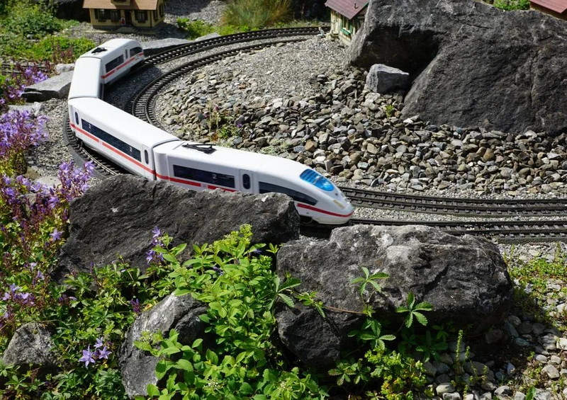 17677 Natur - Modell-Eisenbahn Puzzle