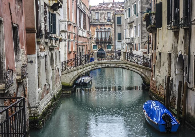 17923 Orte - Kanal-Blick Puzzle