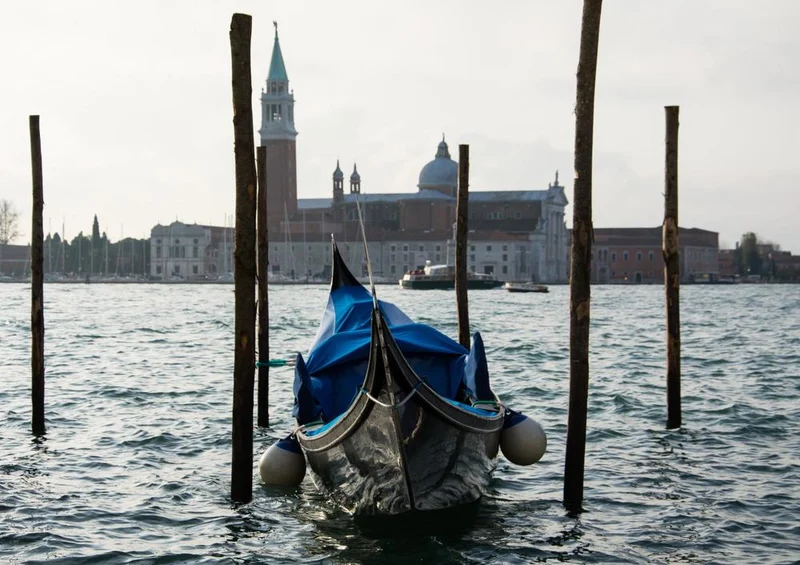 17942 Orte - Gondel vor Venedig Puzzle
