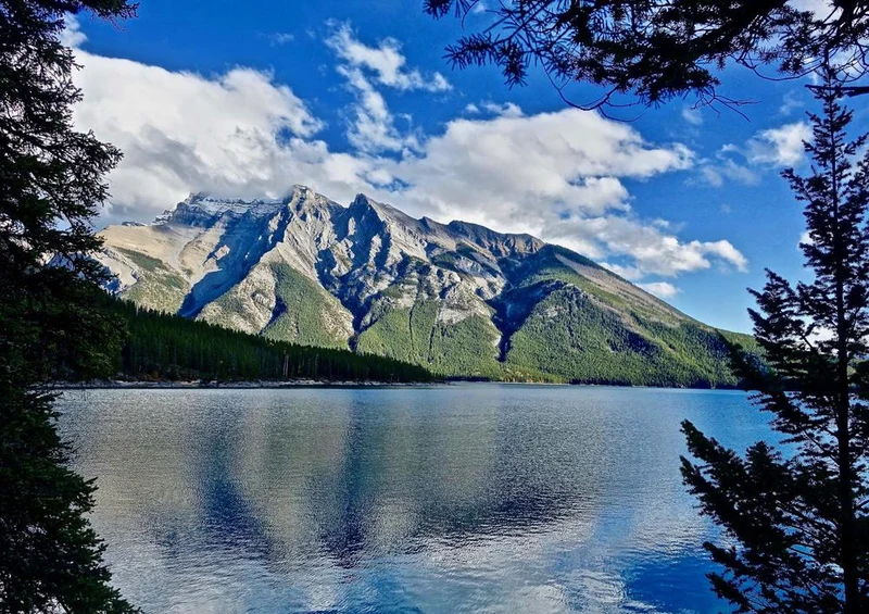22813 Natur - Bergsee Puzzle