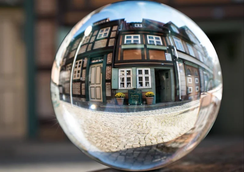 24140 Gebäude - Glaskugel Puzzle