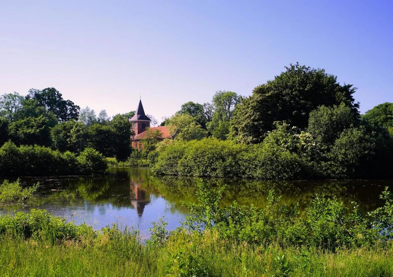22665 Natur - Dorf-Kirche Puzzle