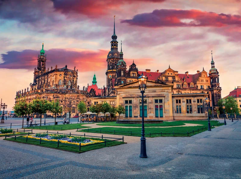 Postcard Collection - Castle in Dresden, Germany (1000pcs)