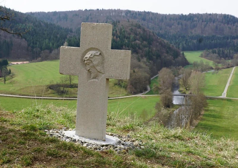 18528 Orte - Mahnmal Puzzle