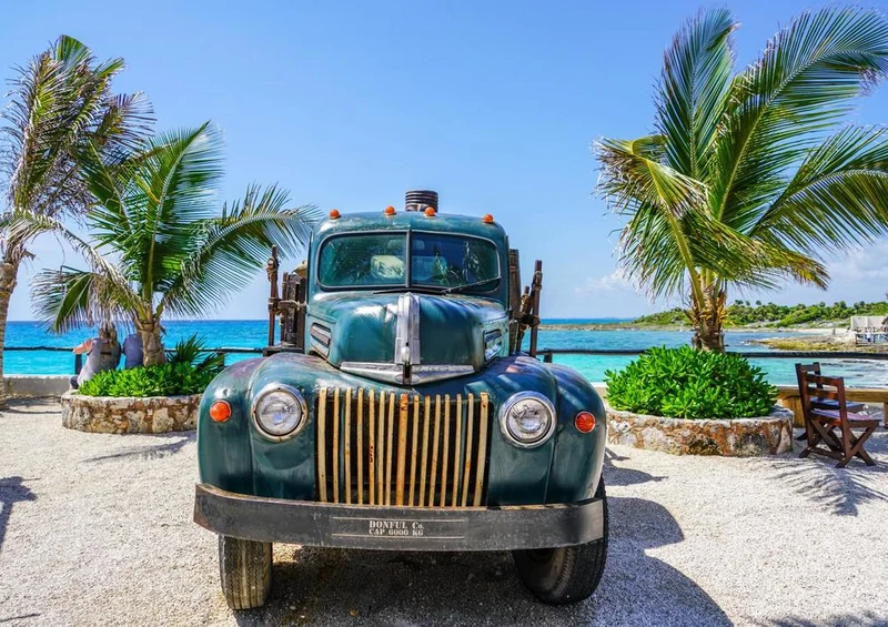 20970 Reisen - Oldtimer am Strand Puzzle