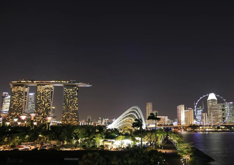 22863 Gebäude - Singapure bei Nacht Puzzle