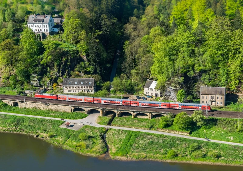 38767 Reisen - Eisenbahn Puzzle