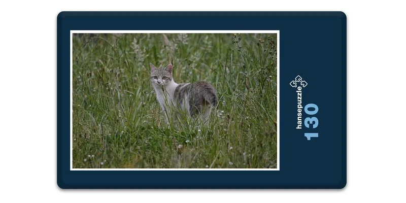 18046 Tierwelt - Katze im Gras Puzzle