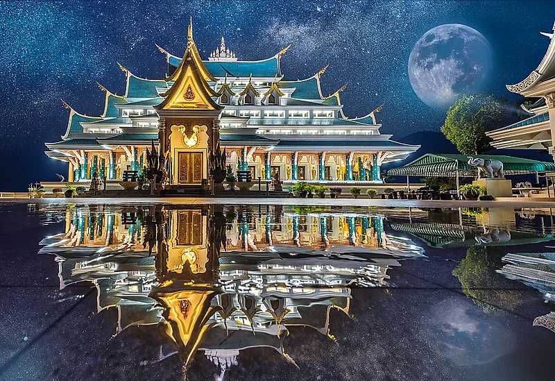 Wat Pa Phu Kon, Thailand