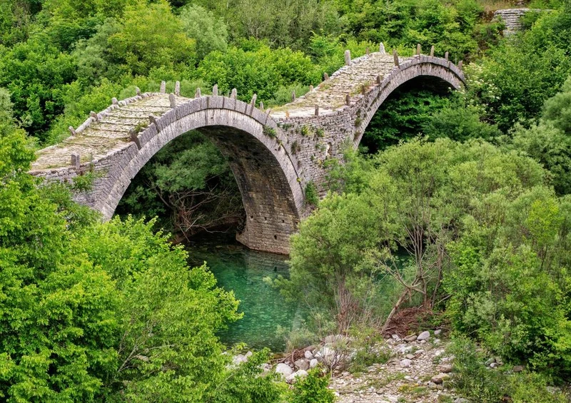 17065 Reisen - Brücke aus Stein Puzzle