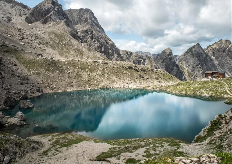27228 Natur - Bergsee Puzzle