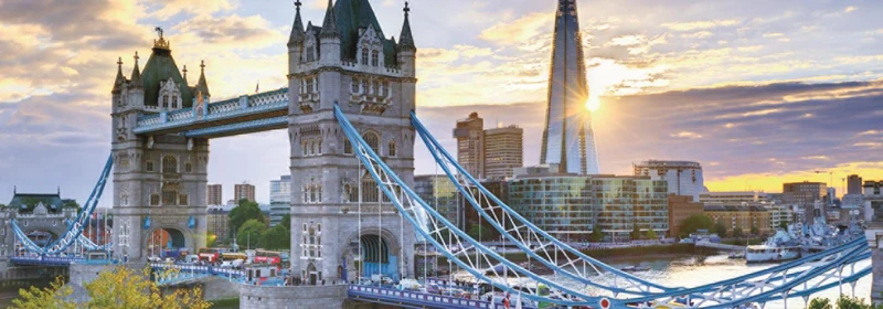 Tower Bridge, London (Panorama)