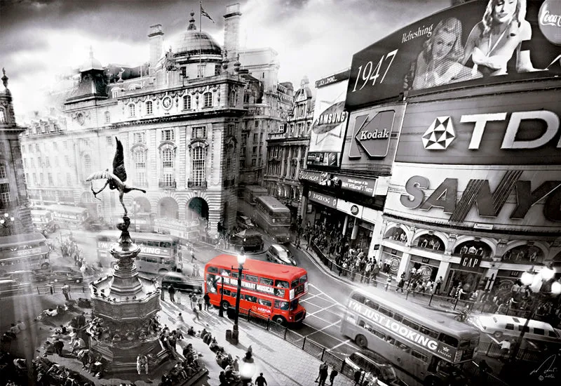 B&W Piccadilly Circus