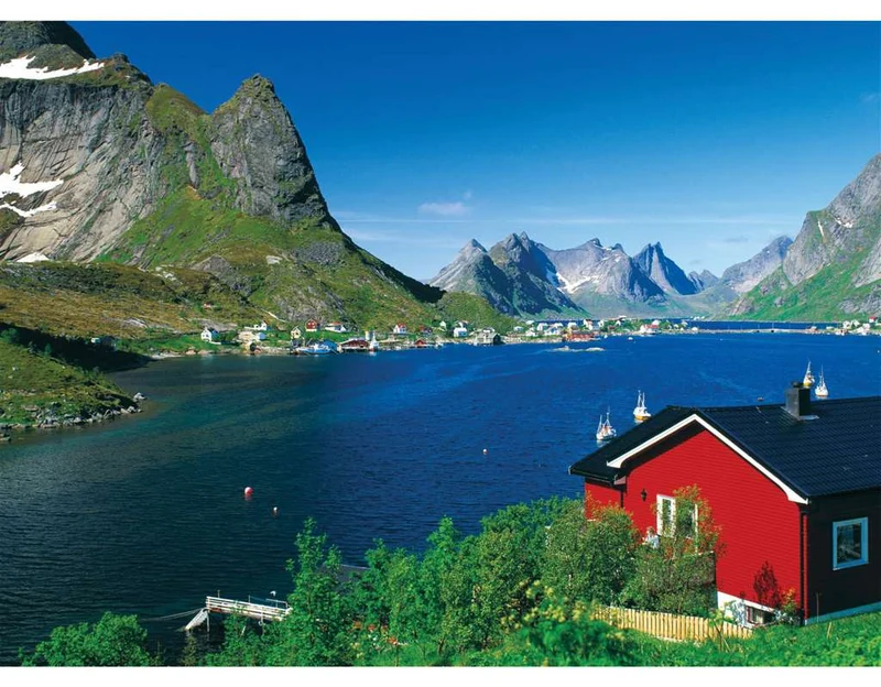 Ravensburger Norweigan Fishing Village